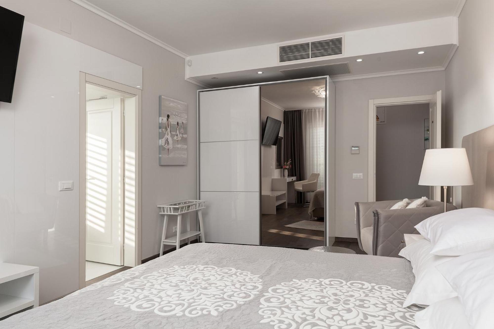 מאלינסקה Luxury Rooms Vila Carissa מראה חיצוני תמונה