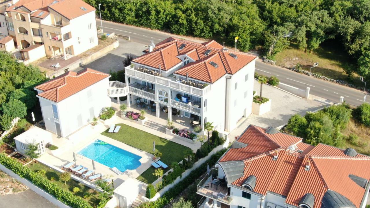 מאלינסקה Luxury Rooms Vila Carissa מראה חיצוני תמונה
