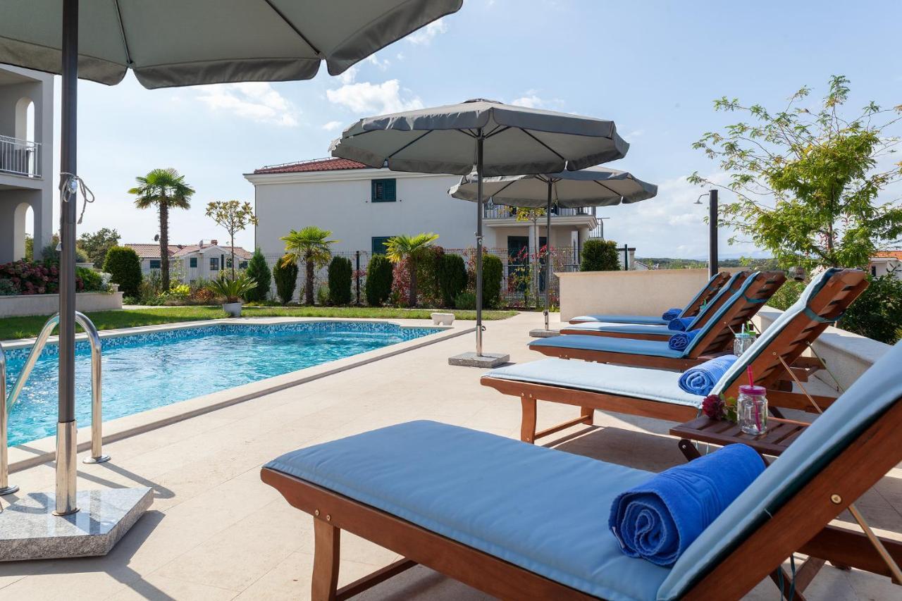 מאלינסקה Luxury Rooms Vila Carissa מראה חיצוני תמונה