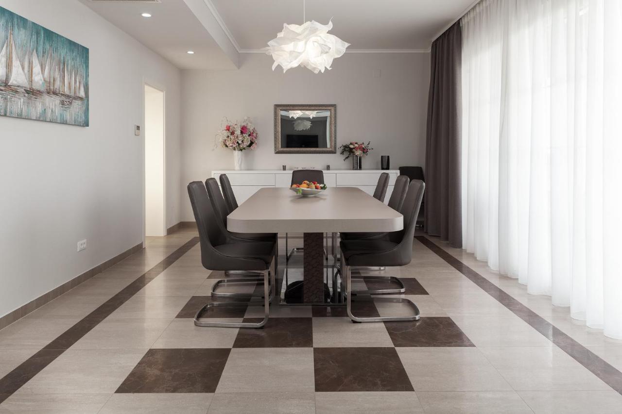 מאלינסקה Luxury Rooms Vila Carissa מראה חיצוני תמונה